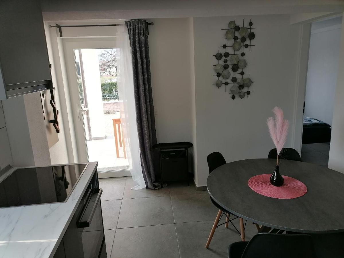 Apartma Pr Urarj Kobarid Exterior foto